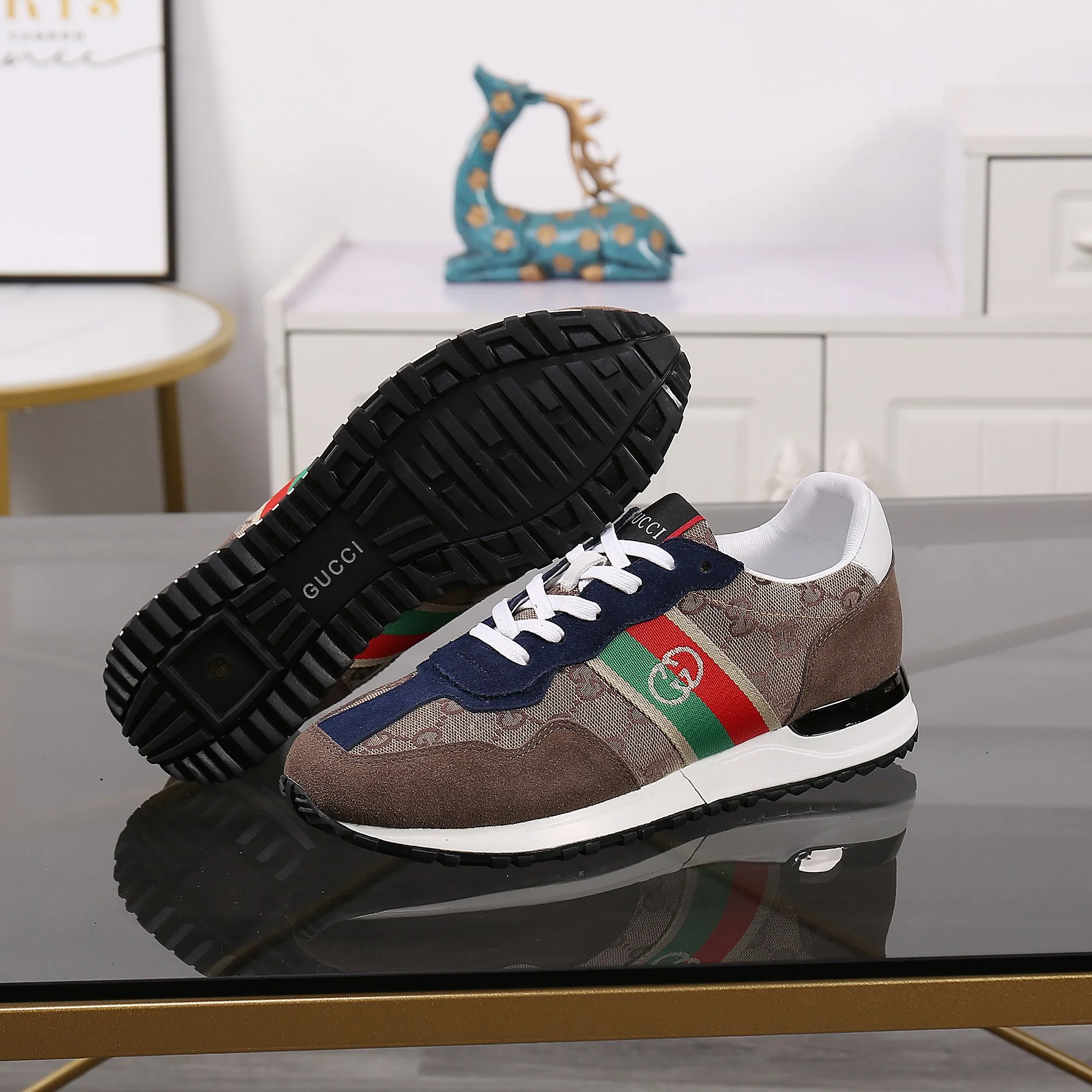 p420👾👾Spring new style is here again! [Gucci Sports Men's Shoes] Gucci fashionable casual men's shoes🇨🇳Original 1:1 mold opening, new models are available first💯Not high-profile but avant-garde, simple, low-key and fashionable, super versatile style🌿Made of original cowhide➕Sheepskin lining🎋The version is comfortable on the feet, and the workmanship is first-class🍍38-44 Large quantities in stock